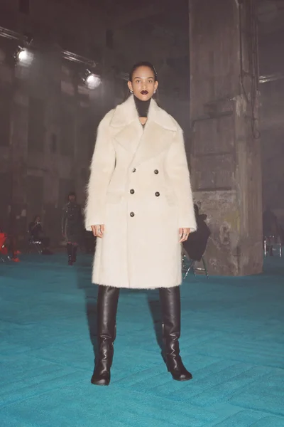 Look 37